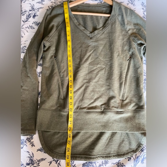 Lululemon • After Asana Pullover Sweatshirt Fatigue Green • size 6 - Picture 11 of 12